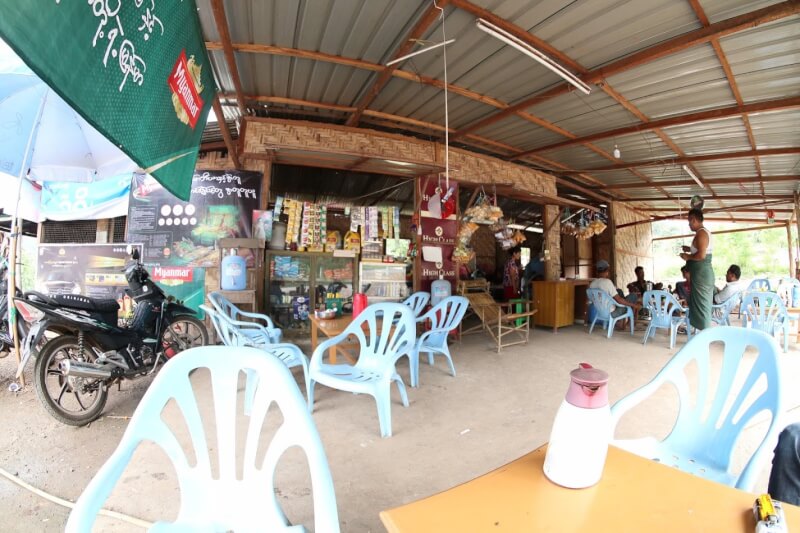 ミャンマーのカフェ